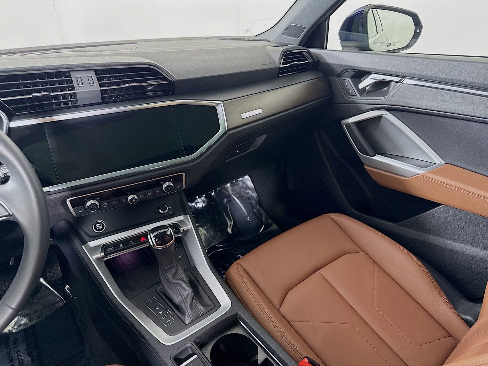 Certified 2025 Audi Q3 2.0T Premium Plus w/ Premium Plus Package image 24