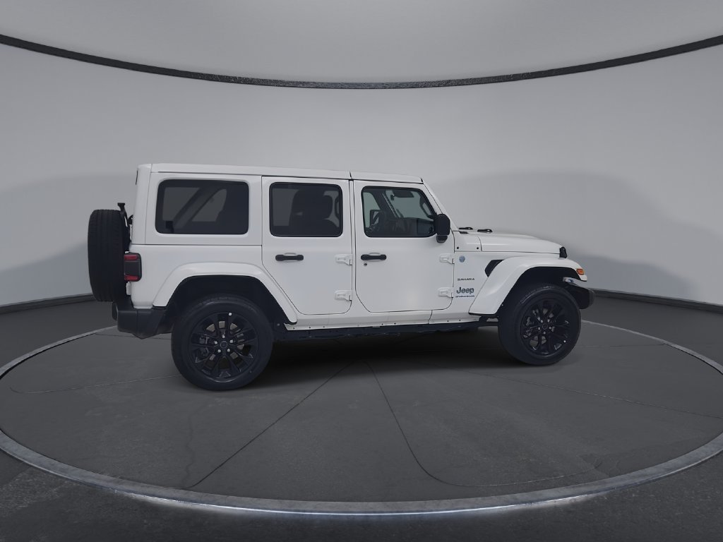 Certified 2024 Jeep Wrangler Unlimited Sahara AWD/4WD image 17