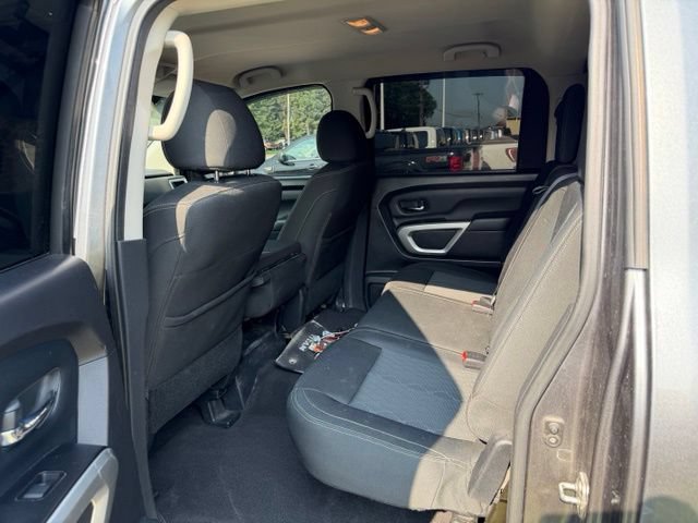 Used 2017 Nissan Titan S AWD/4WD image 12