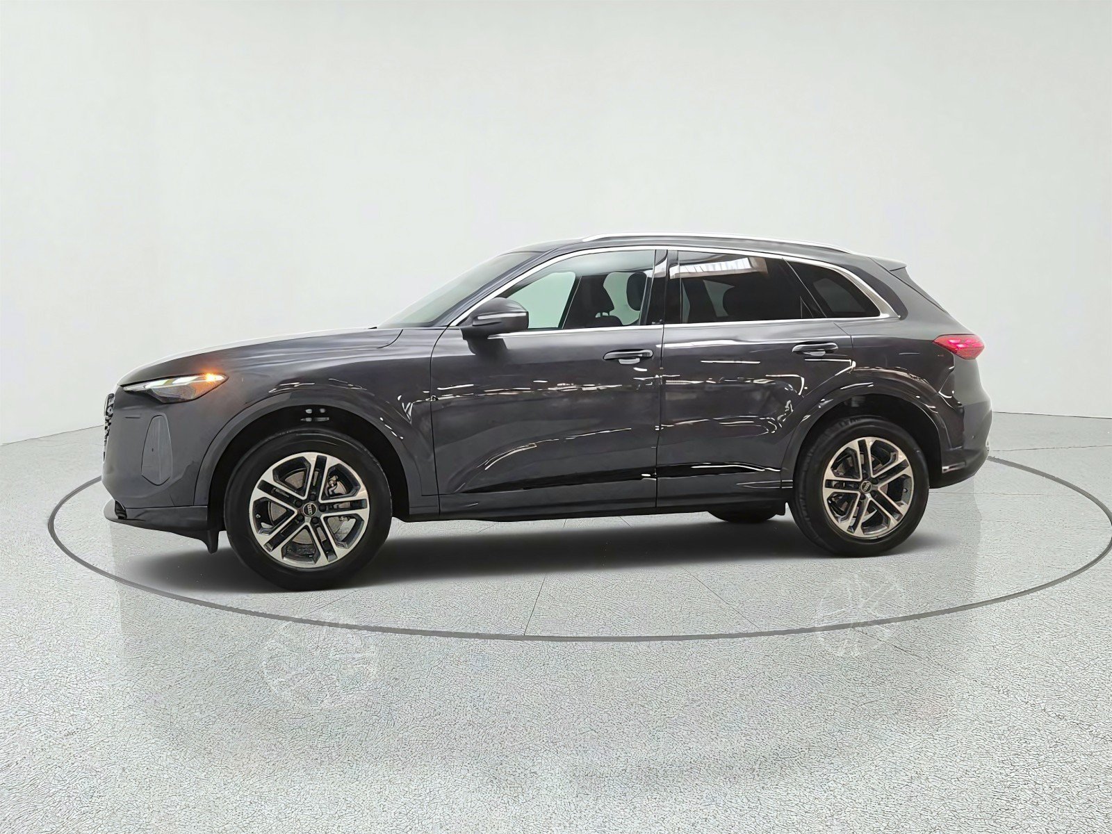 Used 2025 Audi Q5 Premium w/ Convenience Package AWD/4WD image 8
