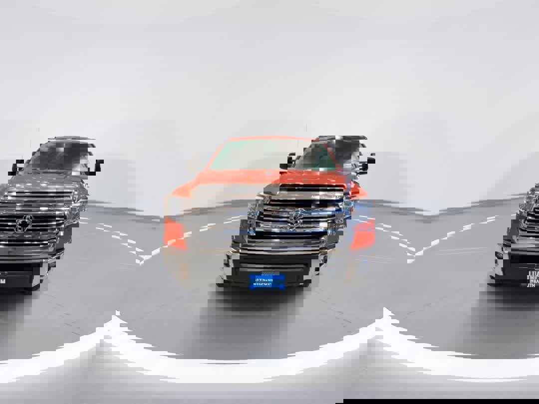 Used 2017 Toyota Tundra SR5 image 3