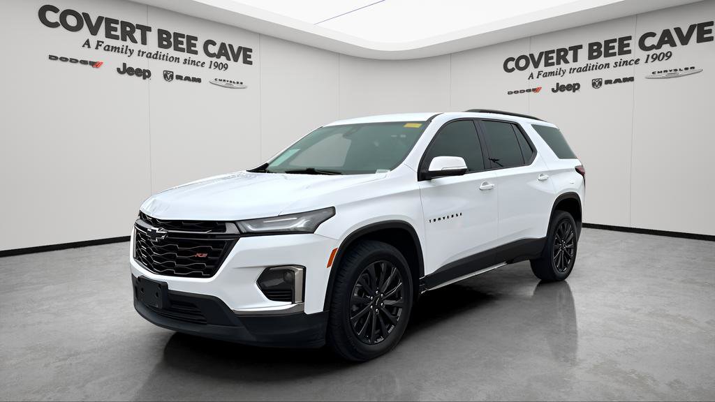 Used 2023 Chevrolet Traverse RS image 3