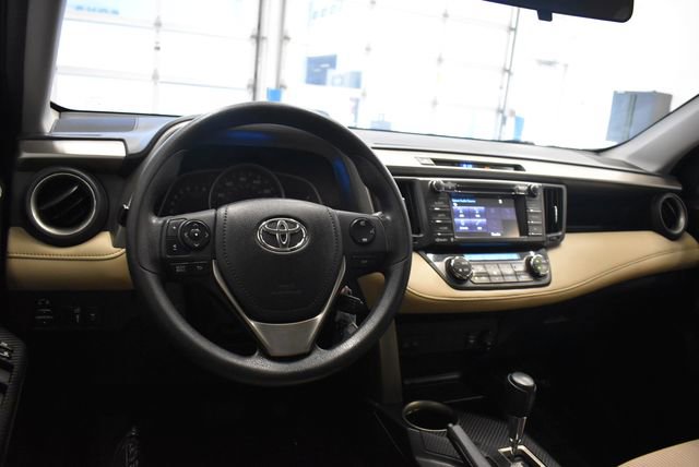 Used 2014 Toyota RAV4 XLE AWD/4WD image 23