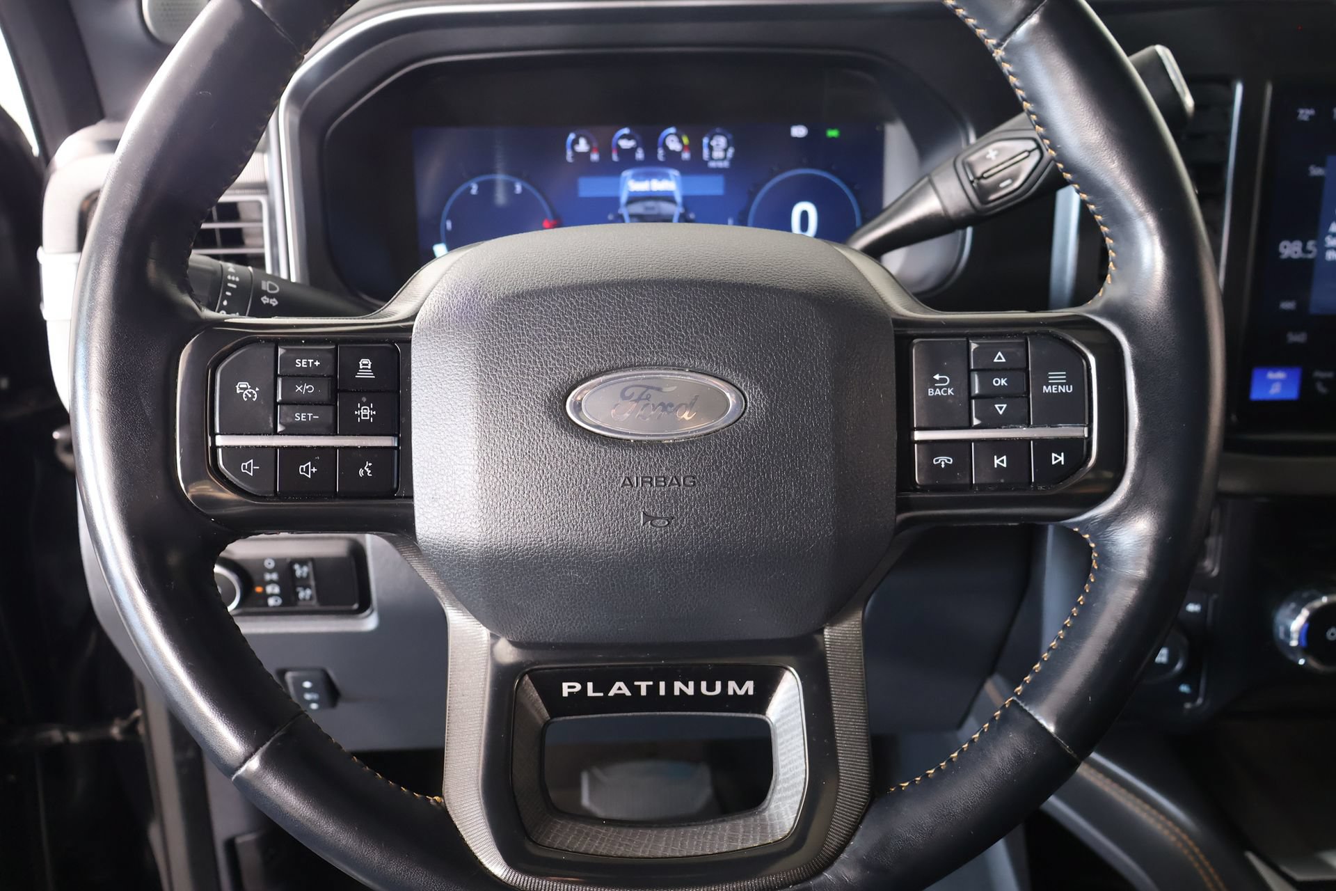Used 2024 Ford F250 Platinum w/ FX4 Off-Road Package AWD/4WD image 3