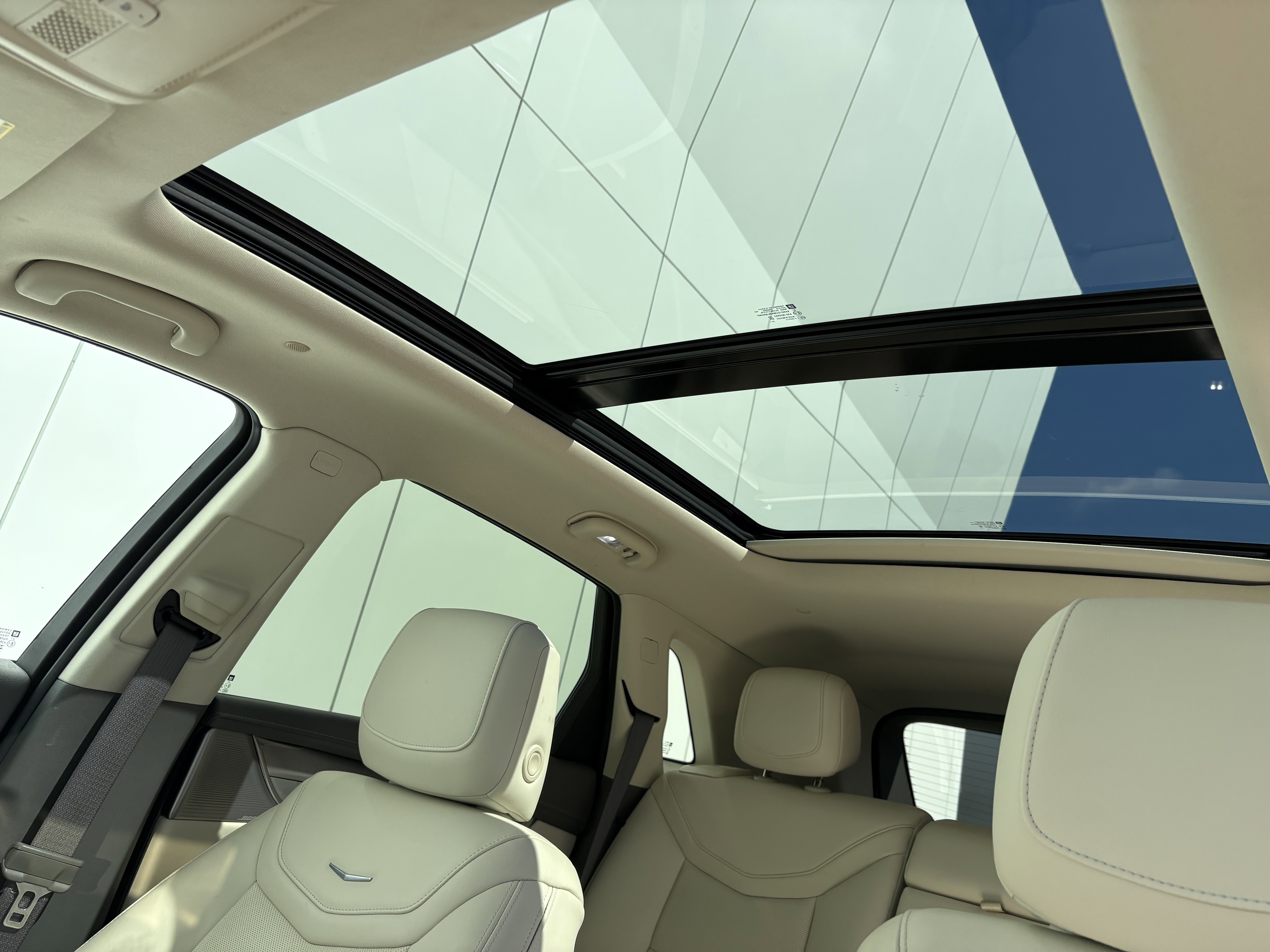 Certified 2023 Cadillac XT5 Premium Luxury w/ LPO, Floor Liner Package image 14