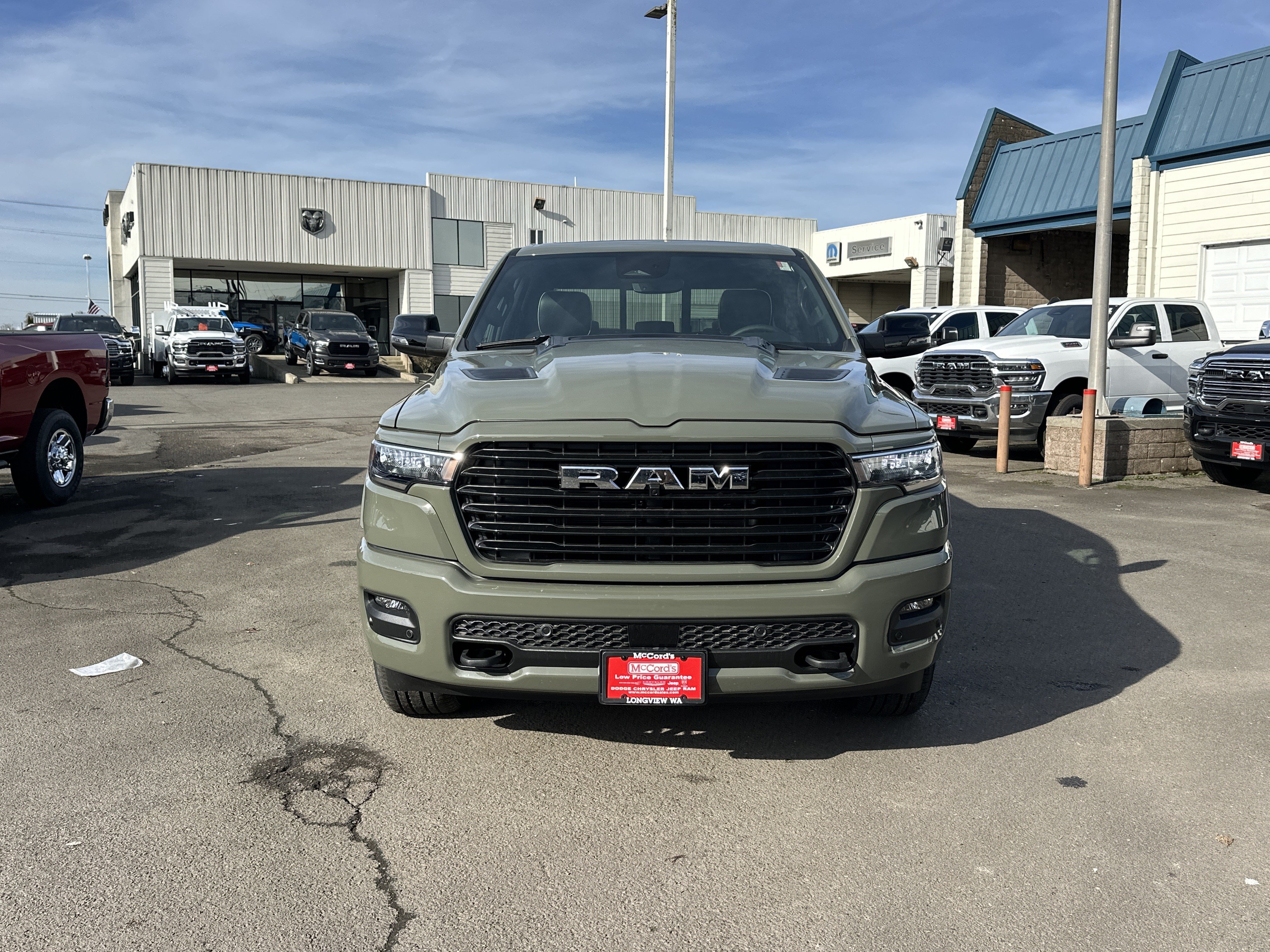 New 2026 RAM 1500 Laramie w/ Sport Appearance Package AWD/4WD image 8
