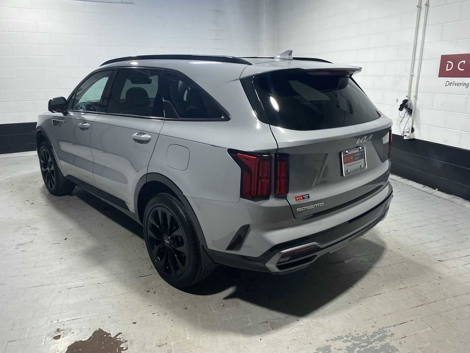 Used 2023 Kia Sorento SX AWD/4WD image 4