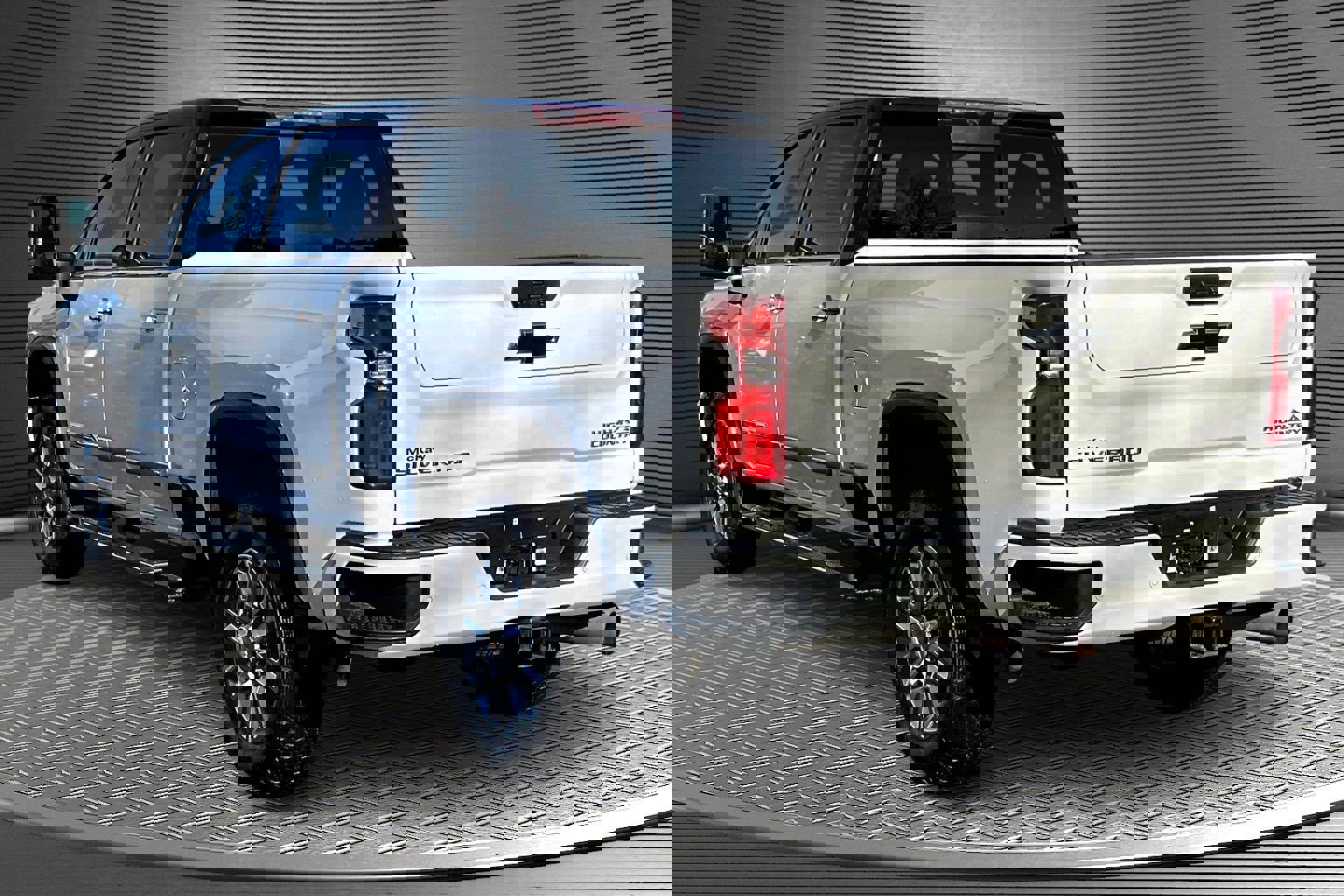 Certified 2024 Chevrolet Silverado 3500 High Country w/ High Country Premium Package image 4