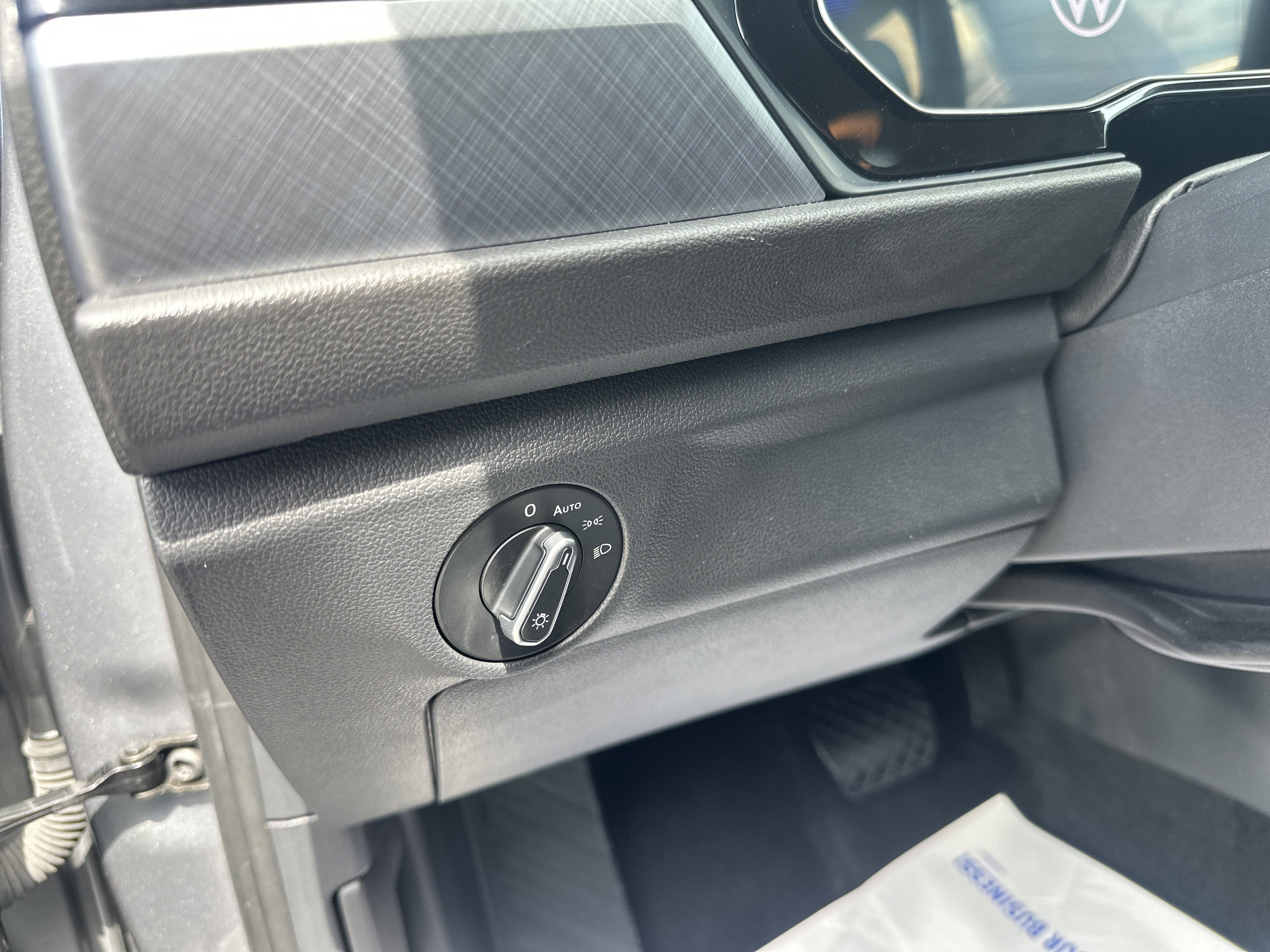 Used 2024 Volkswagen Jetta SE FWD image 12