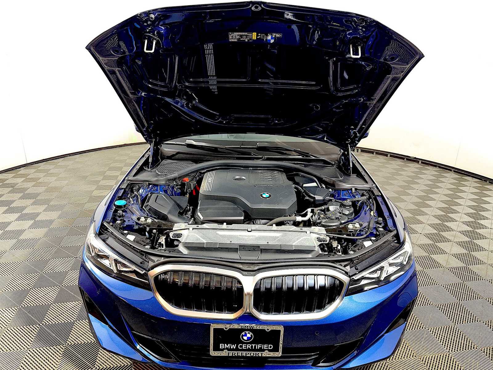 Certified 2023 BMW 330i xDrive Sedan w/ Convenience Package image 32