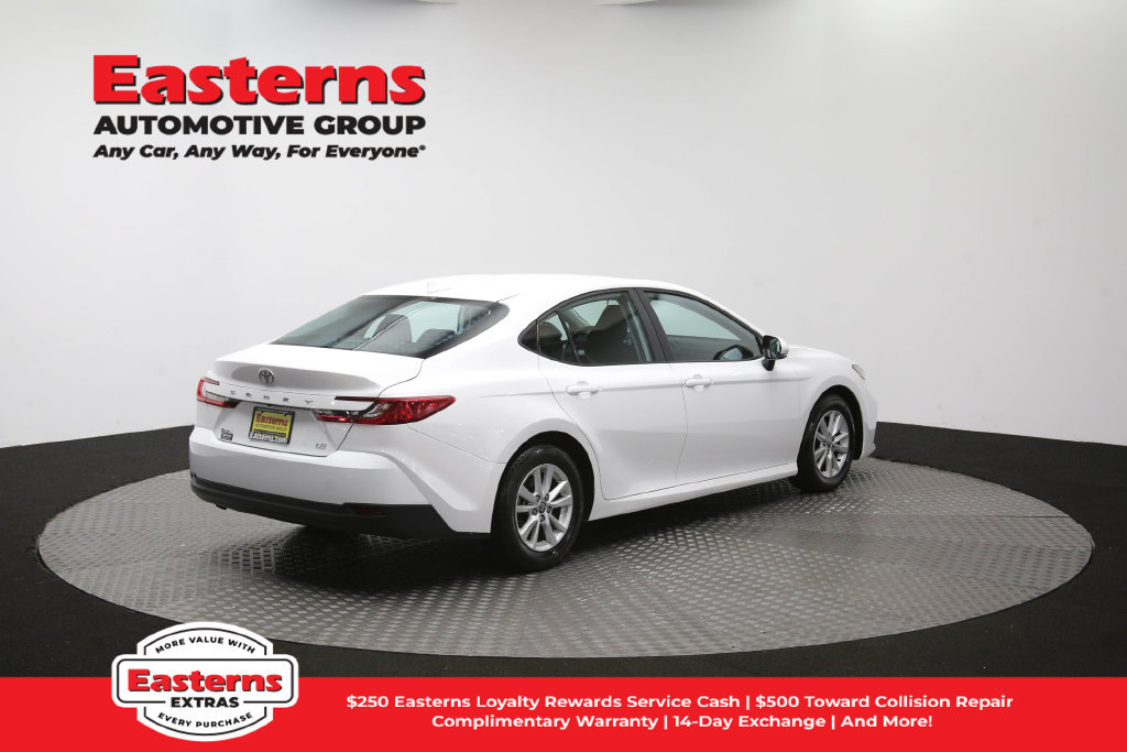 Used 2025 Toyota Camry LE FWD image 41