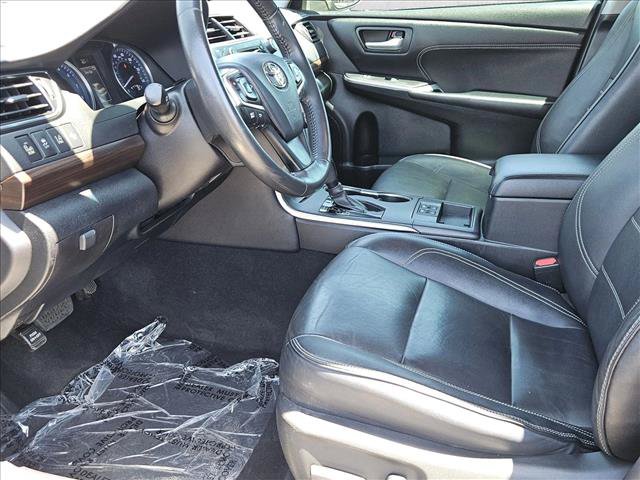Used 2017 Toyota Camry XLE w/ Moonroof Package FWD image 22