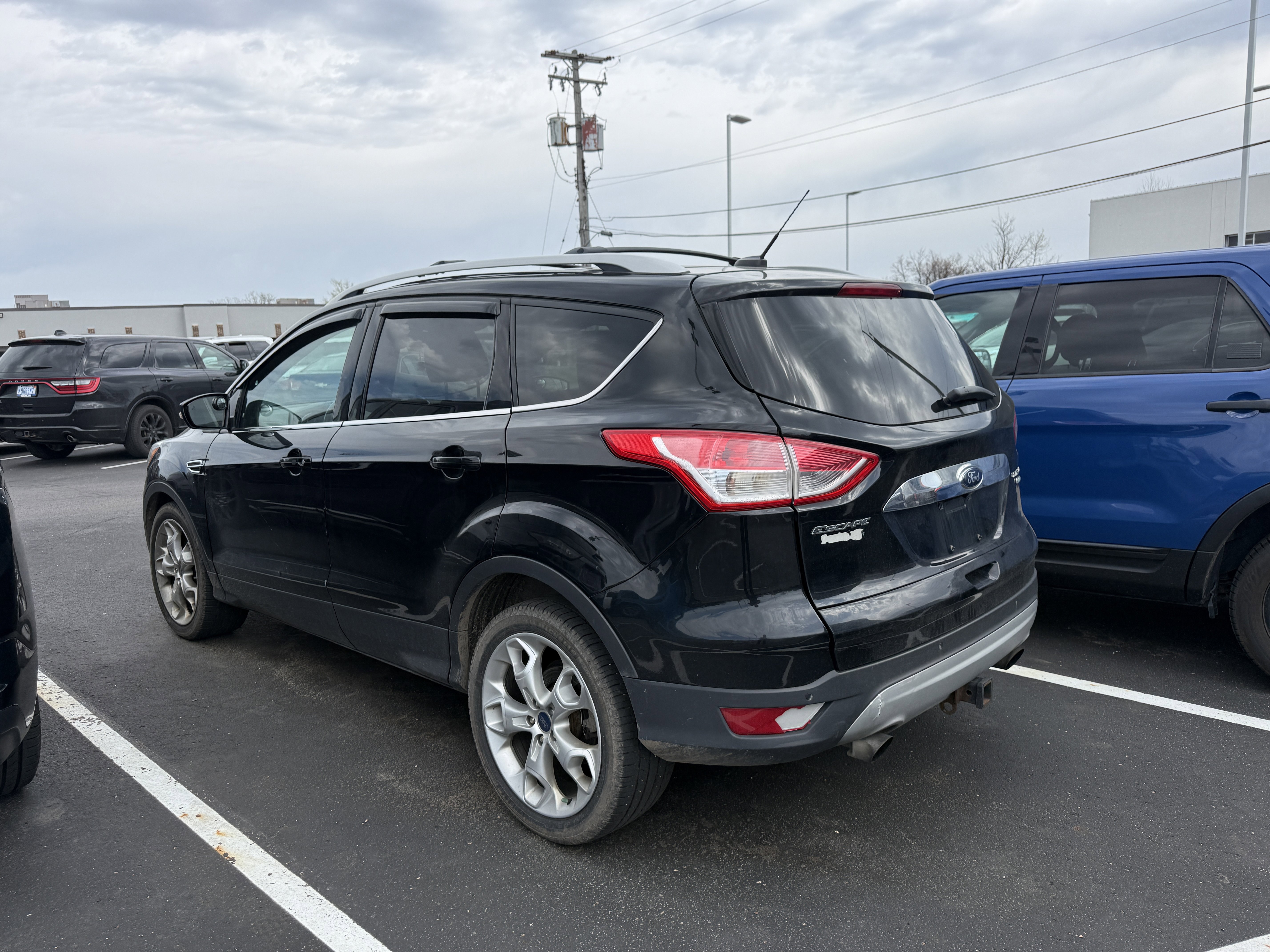 Used 2016 Ford Escape Titanium w/ Equipment Group 301A AWD/4WD image 5