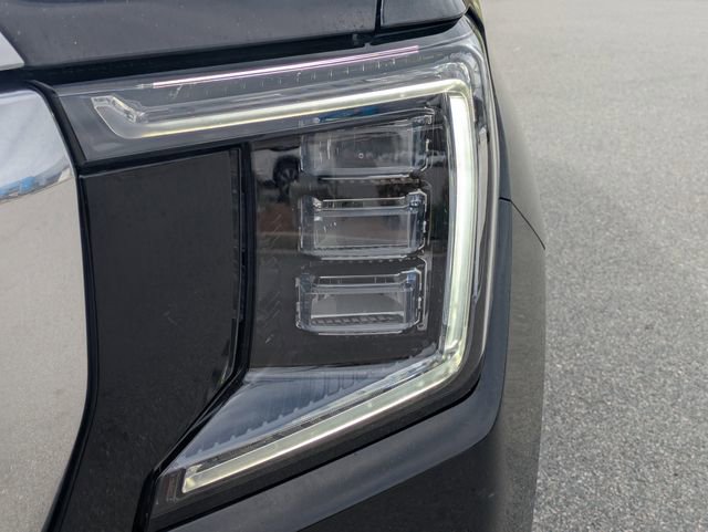 Used 2023 GMC Yukon XL Denali w/ Denali Reserve Package image 11