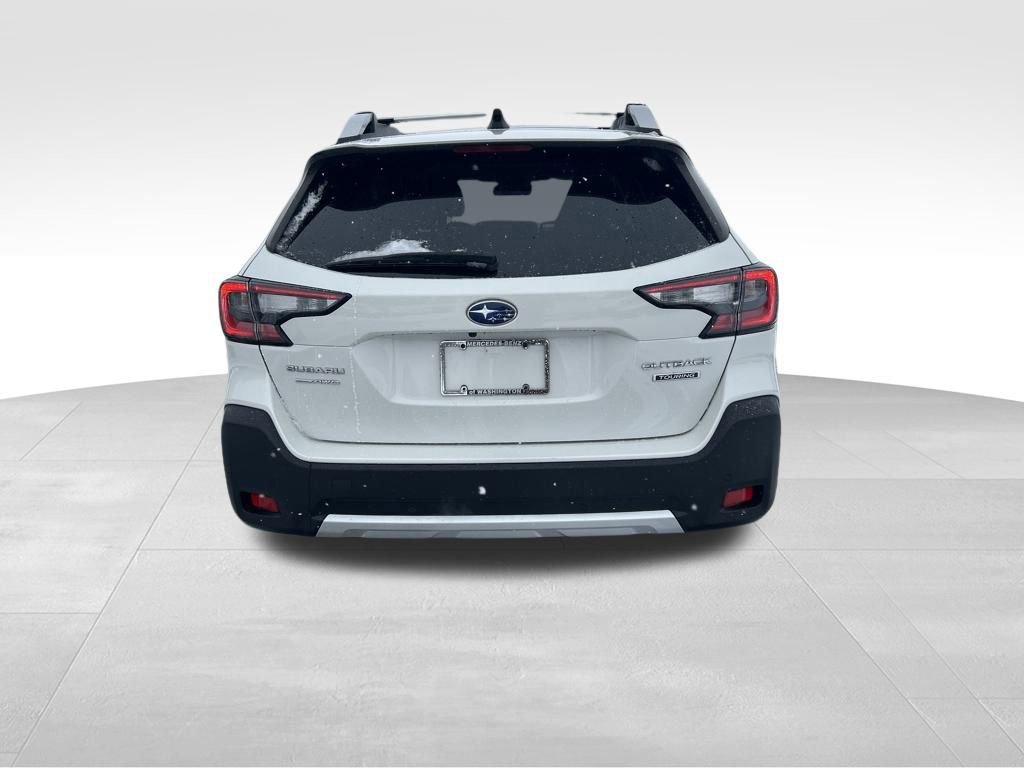 Used 2023 Subaru Outback Touring image 4