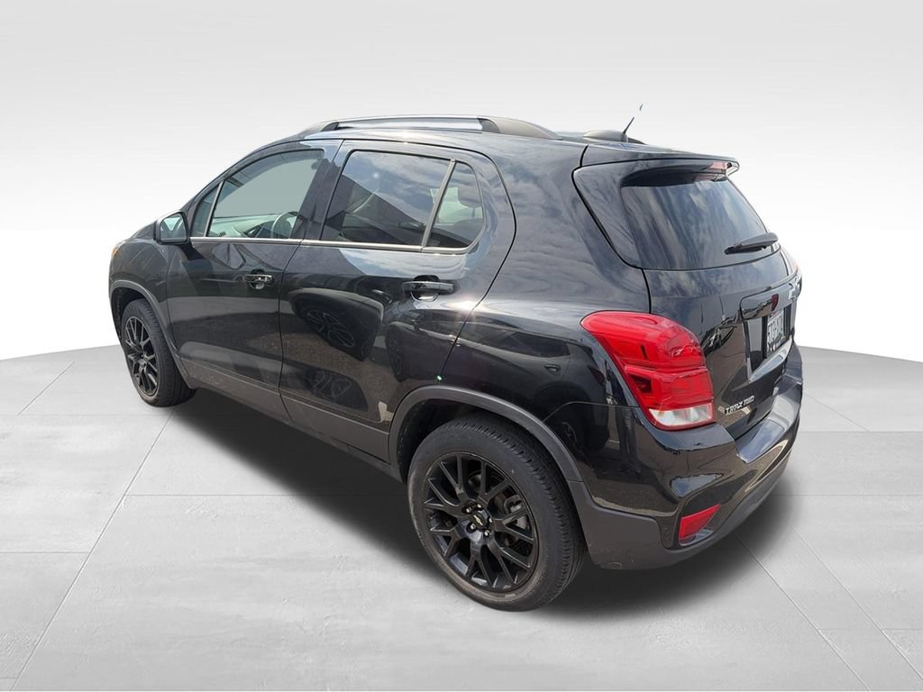 Certified 2022 Chevrolet Trax LT w/ Midnight Edition AWD/4WD image 31