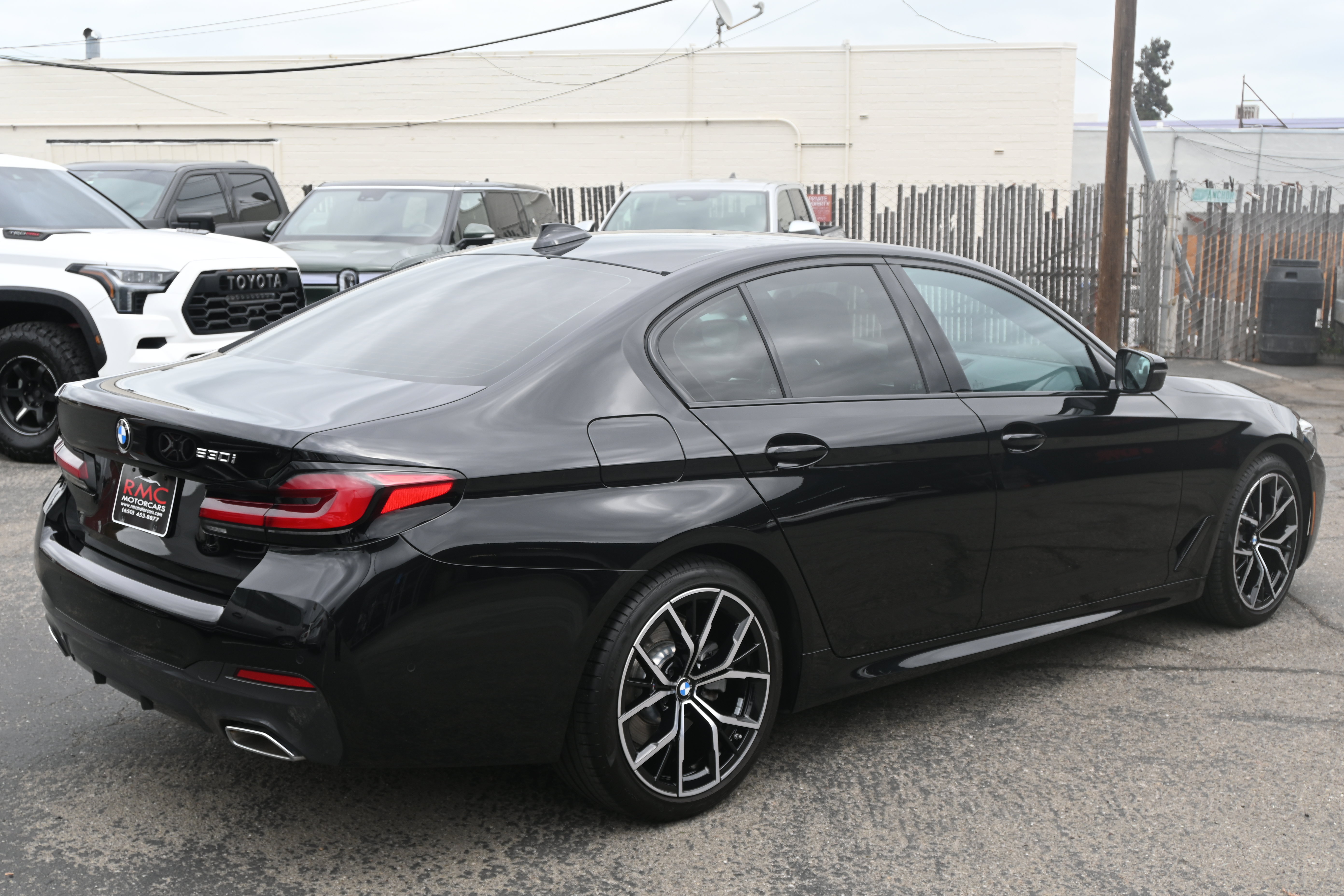 Used 2022 BMW 530i w/ M Sport Package RWD image 15