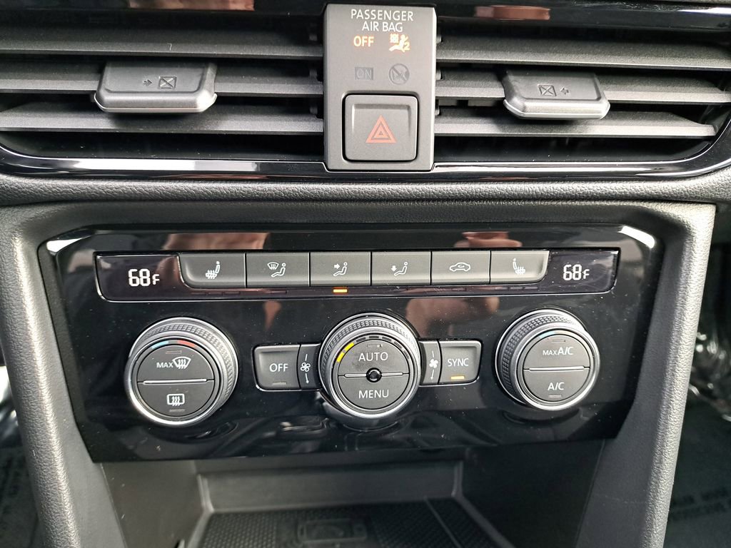 Used 2024 Volkswagen Taos SE image 23