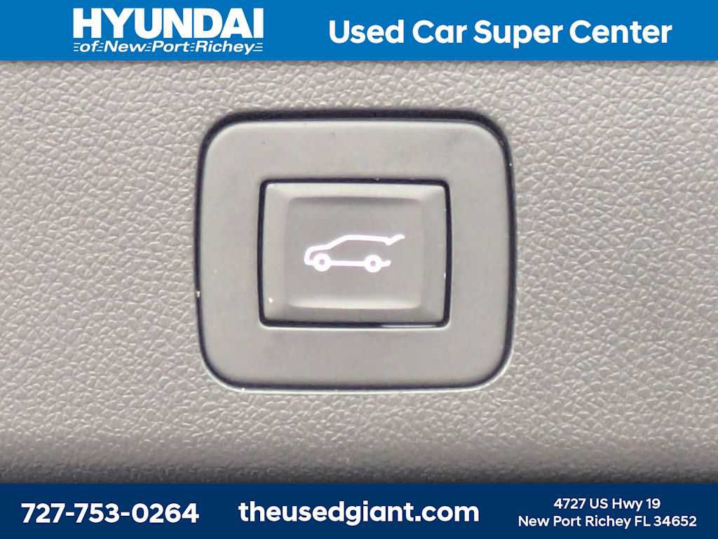 Used 2024 Buick Encore GX Sport Touring FWD image 13