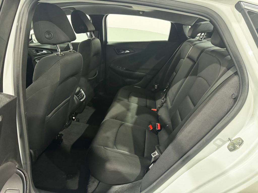 Used 2021 Chevrolet Malibu LT image 17