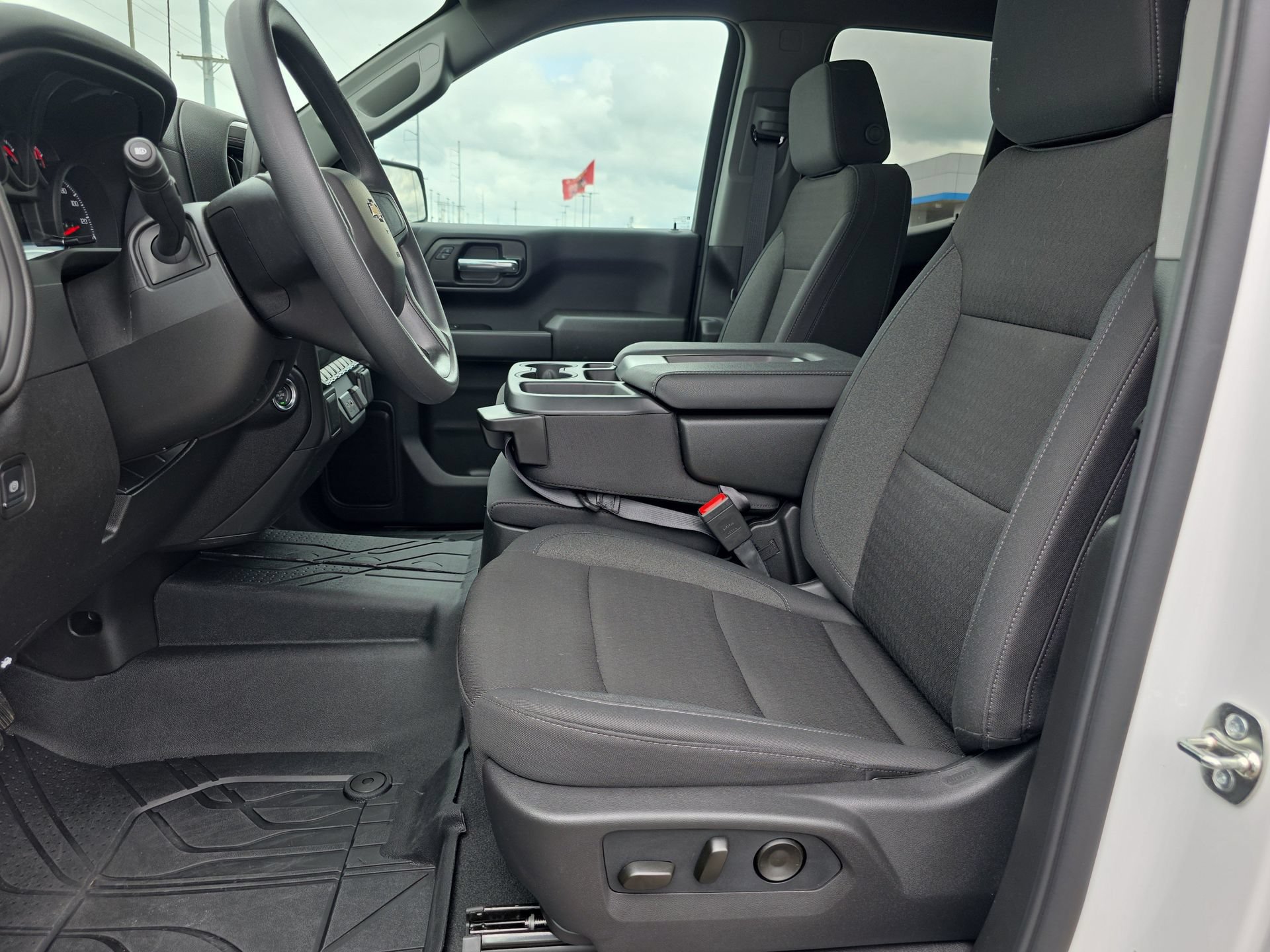 New 2026 Chevrolet Silverado 1500 Custom RWD image 10