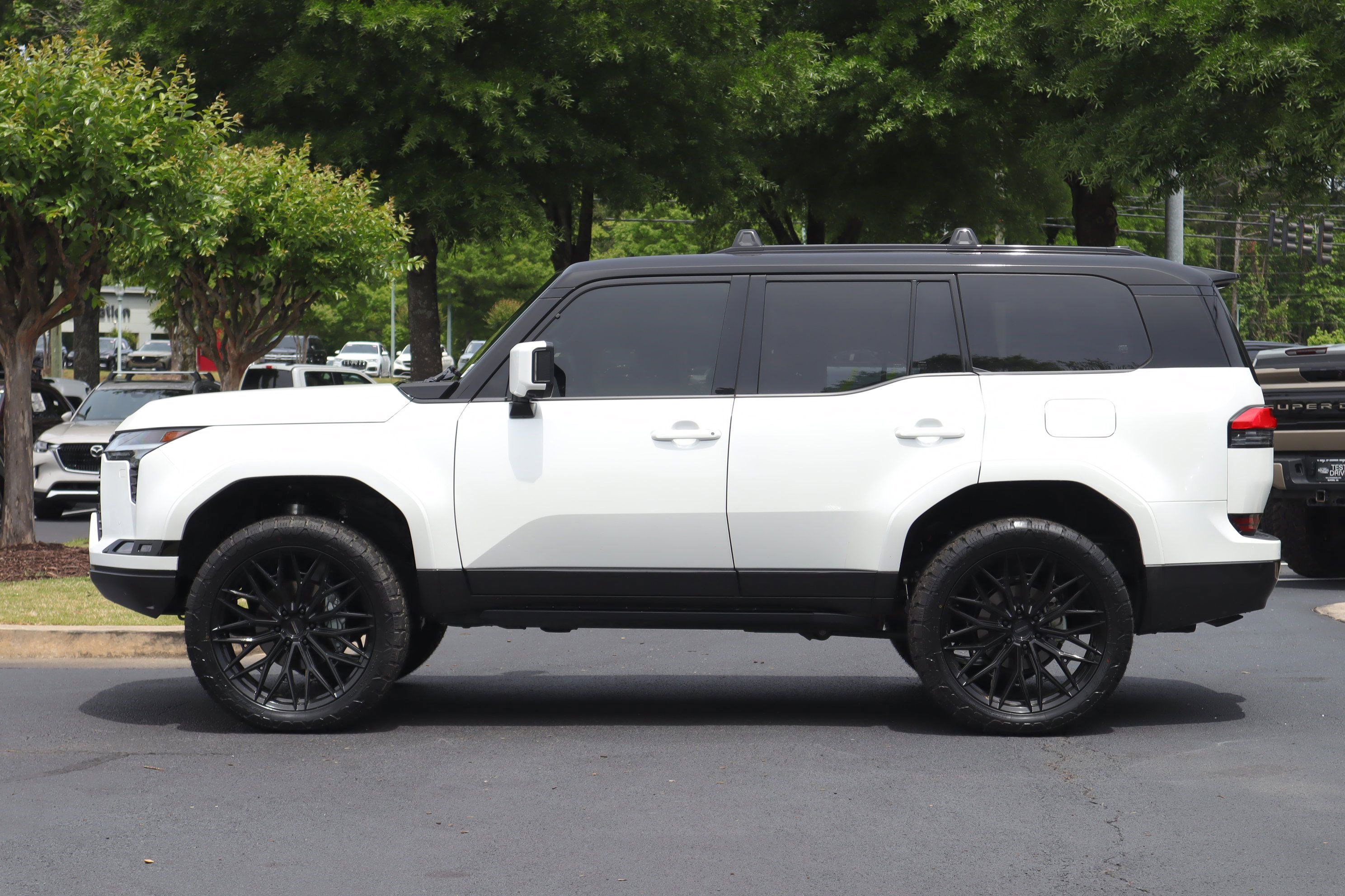 Used 2024 Lexus GX 550 w/ Accessory Package (Z1) AWD/4WD image 6