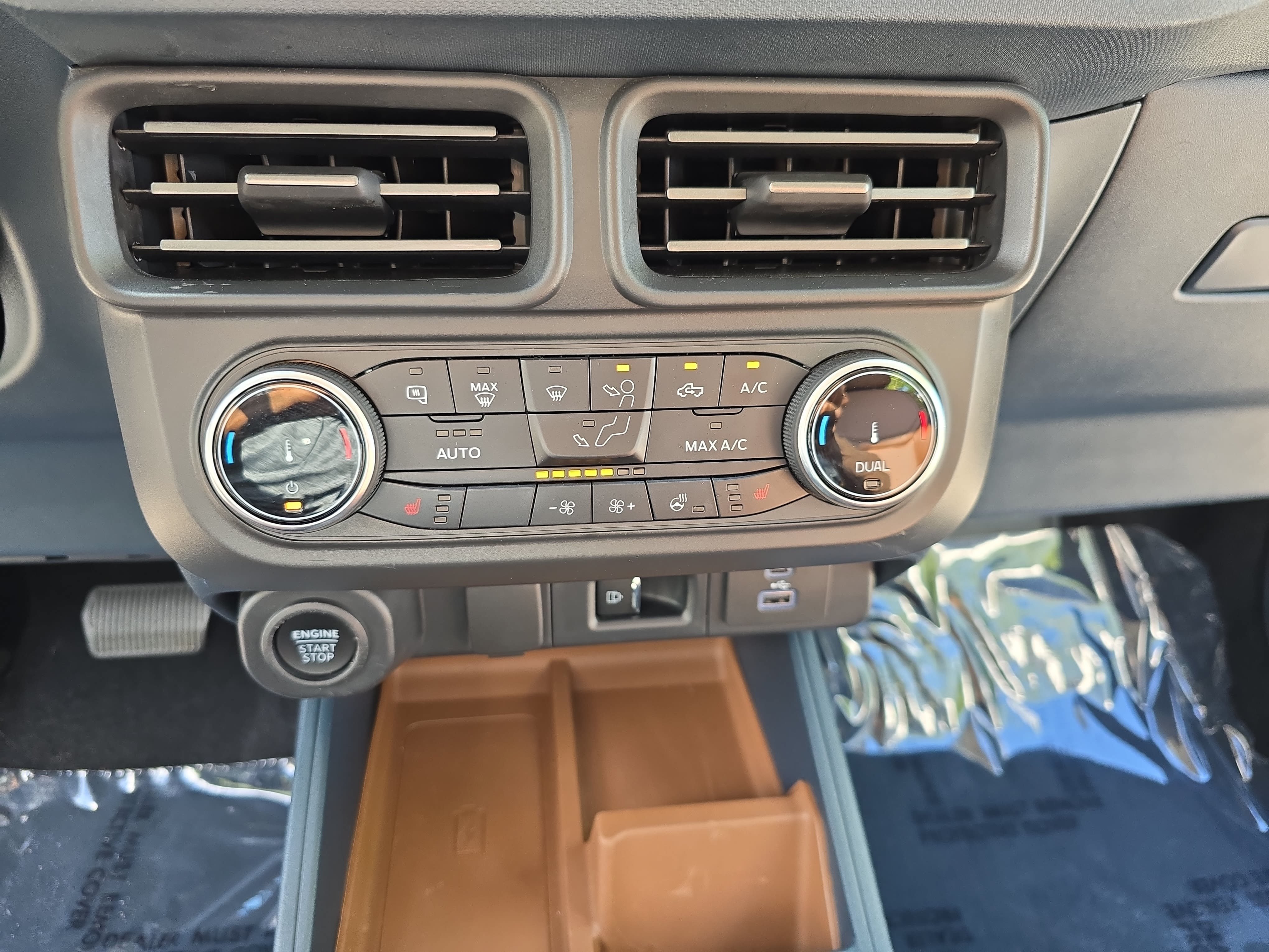 Used 2022 Ford Maverick Lariat w/ Lariat Luxury Package FWD image 22