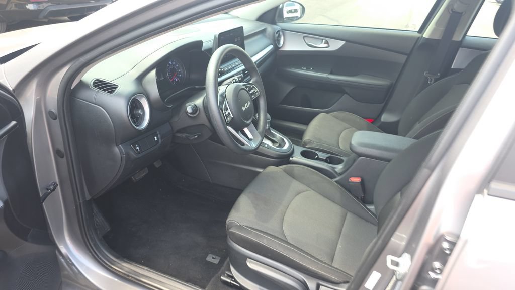 Used 2024 Kia Forte LXS FWD image 21