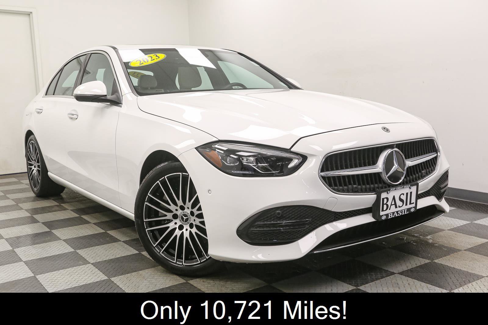 Used 2023 Mercedes-Benz C 300 4MATIC Sedan image 2