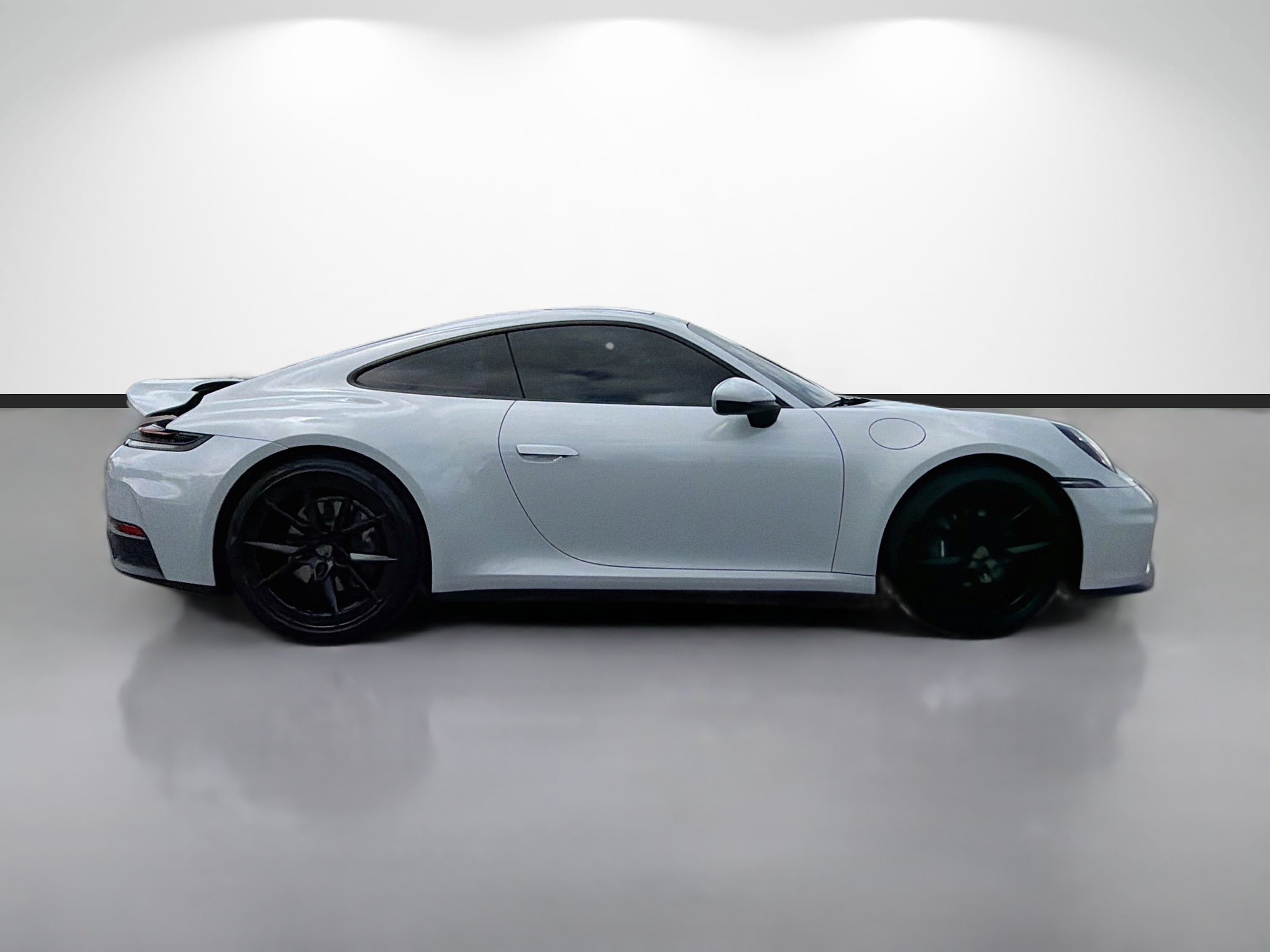 Used 2025 Porsche 911 Carrera RWD image 2