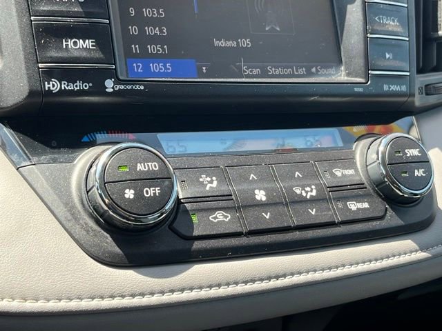 Used 2017 Toyota RAV4 XLE AWD/4WD image 26