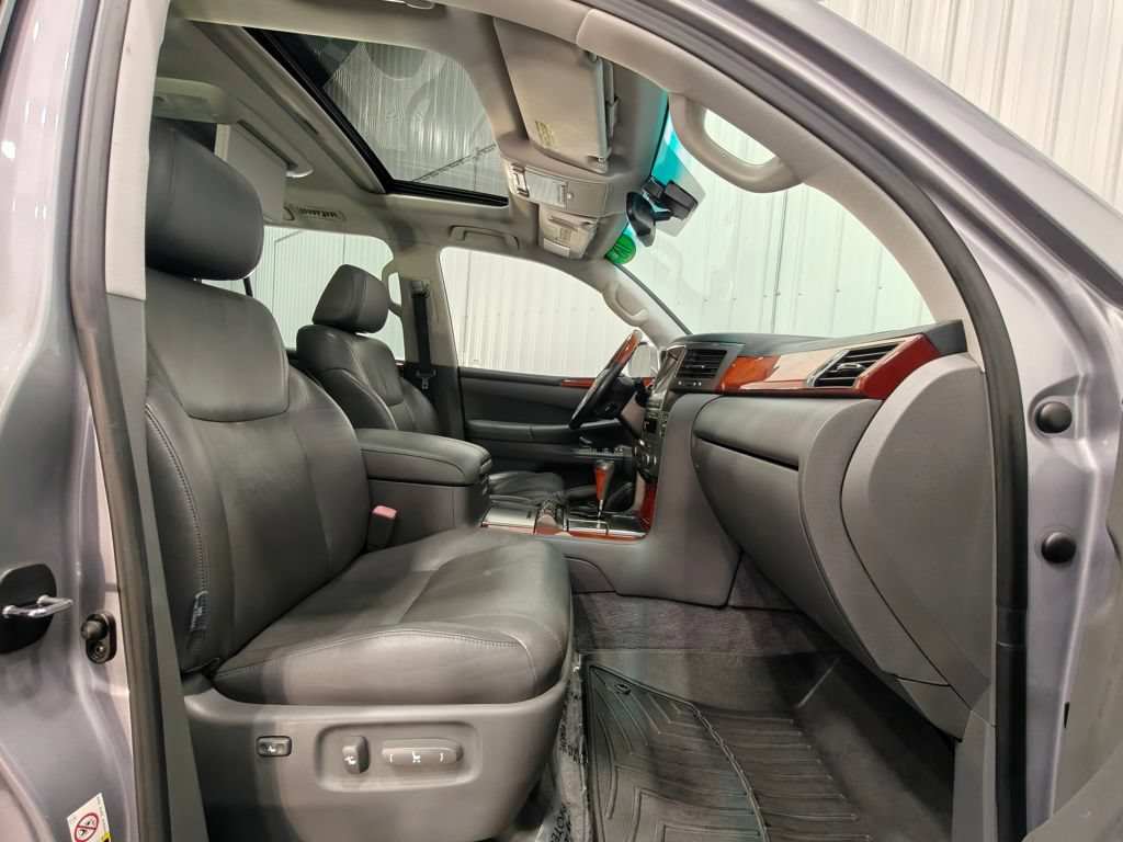Used 2008 Lexus LX 570 4WD image 25