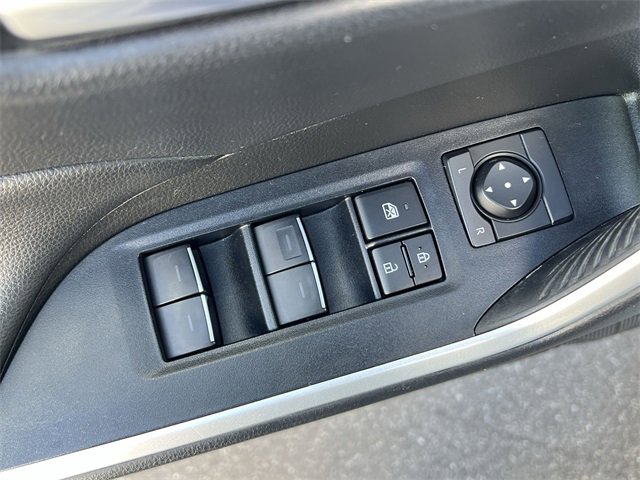Used 2022 Toyota RAV4 XLE Premium image 25