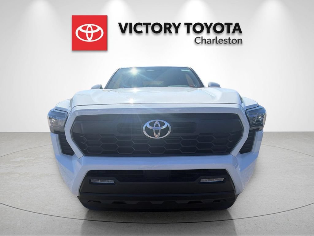 Used 2025 Toyota Tacoma TRD Off-Road AWD/4WD image 8