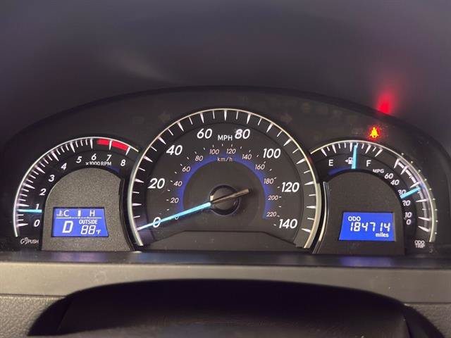 Used 2014 Toyota Camry XLE FWD image 10