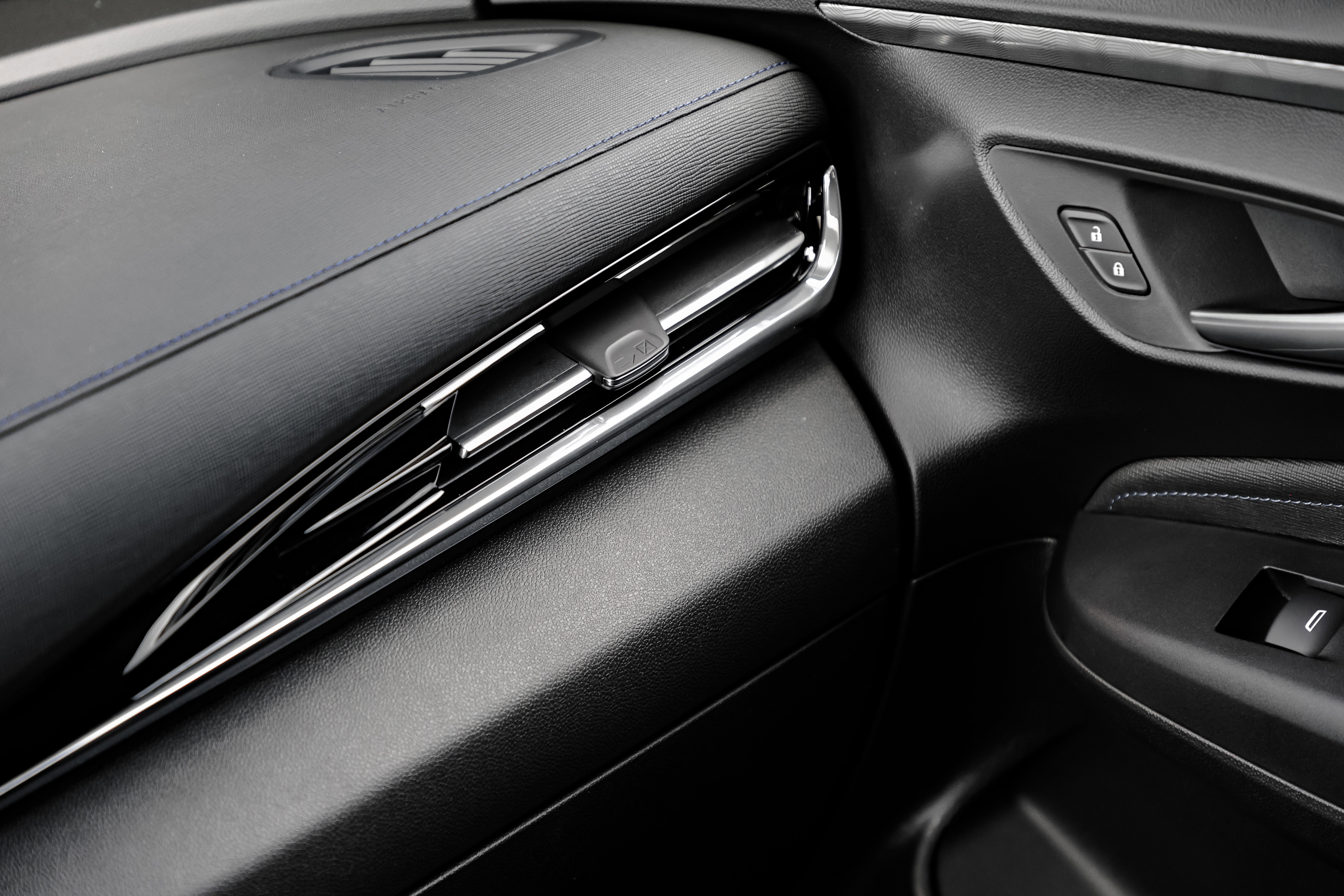 New 2025 Buick Envista Sport Touring w/ Convenience I Package image 31