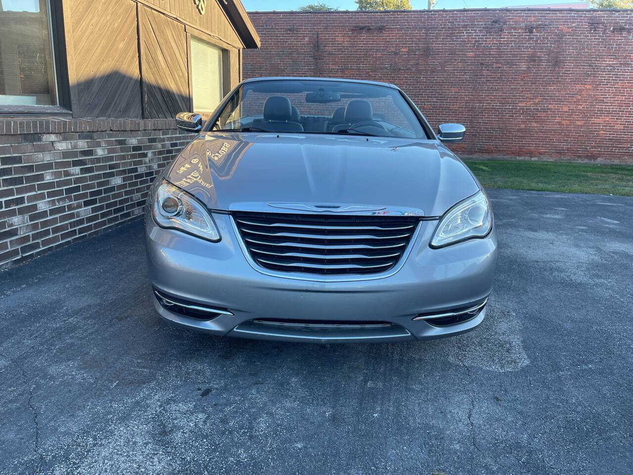 Used 2013 Chrysler 200 Limited image 6