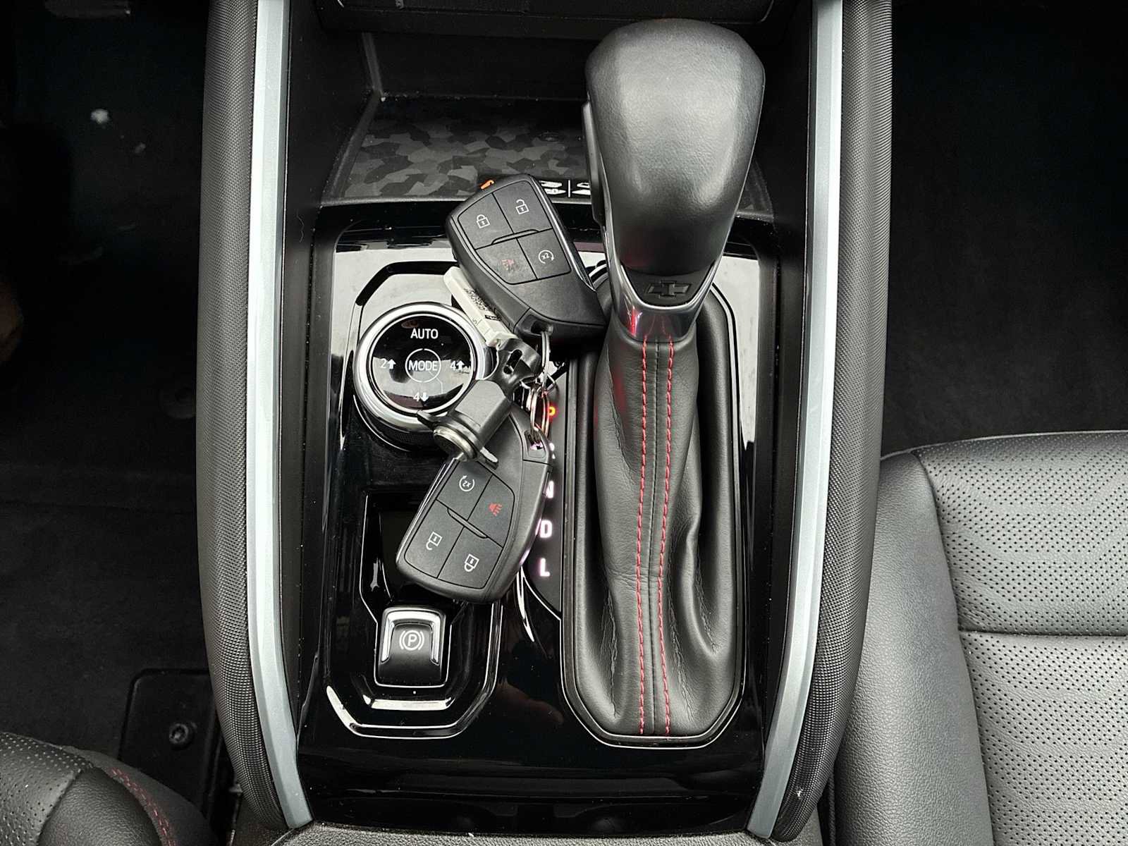 Used 2023 Chevrolet Colorado Z71 w/ Z71 Convenience Package 2 image 16