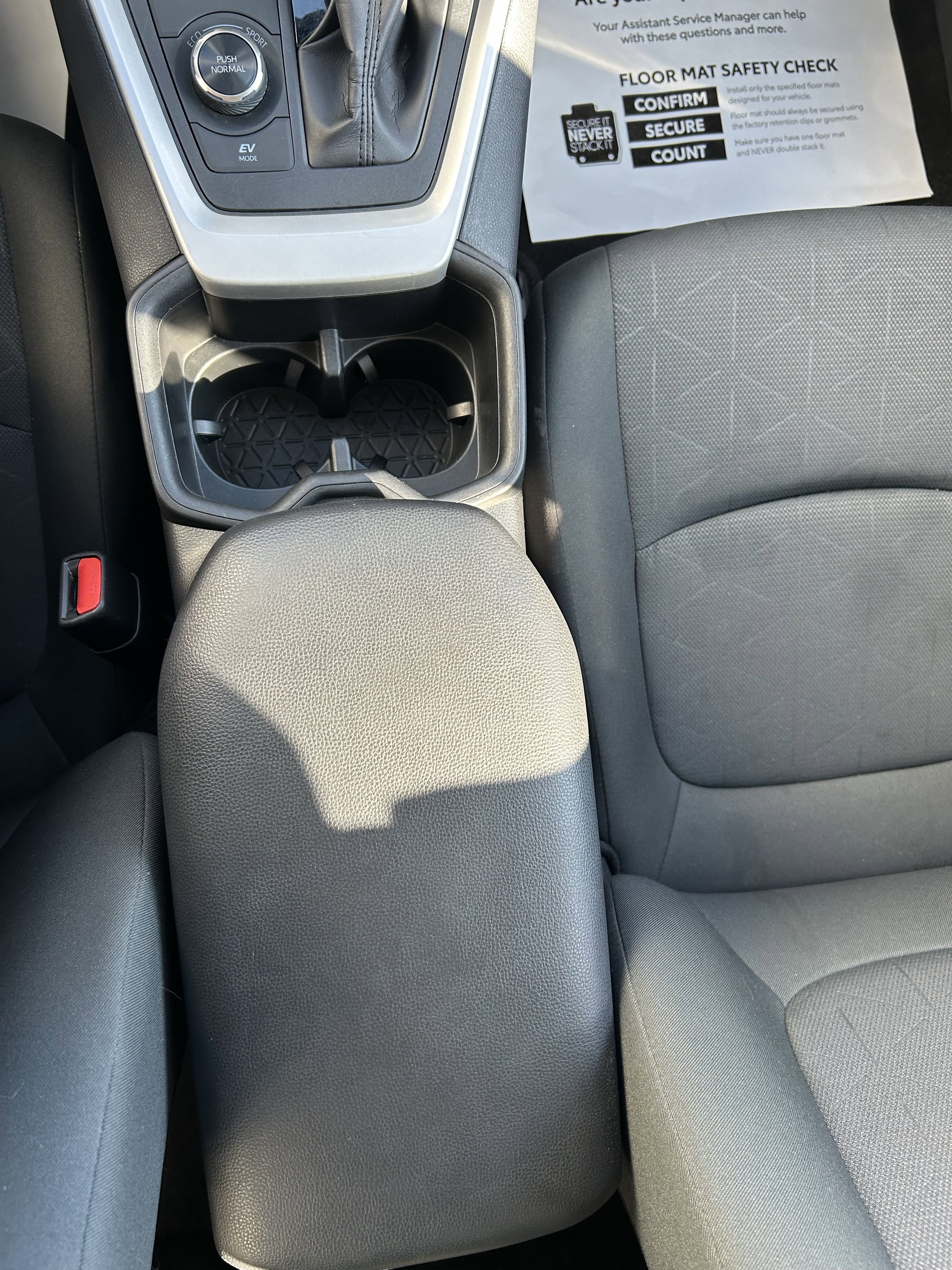 Certified 2025 Toyota RAV4 XLE image 29