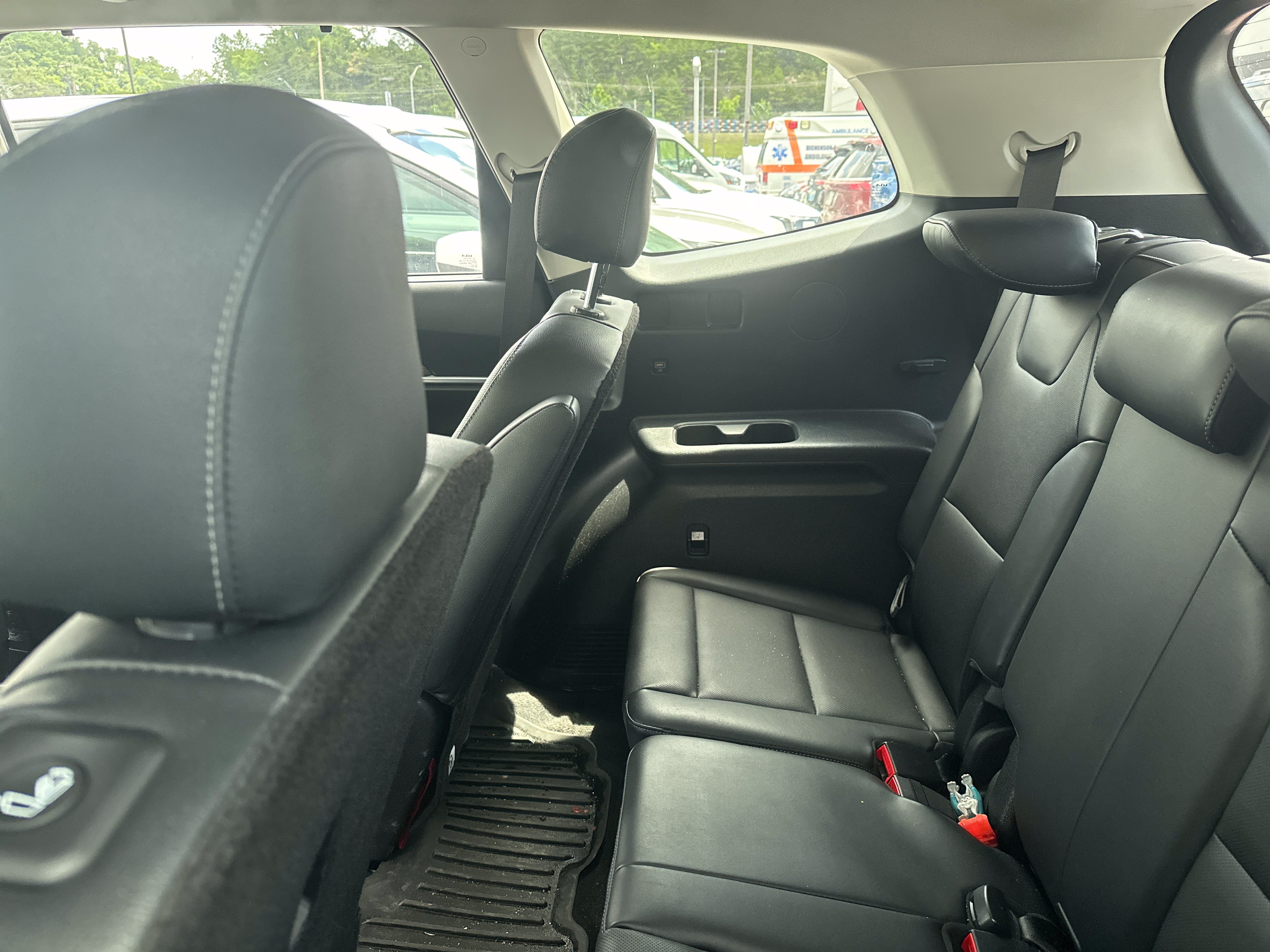 Used 2022 Kia Telluride EX w/ EX Premium Package AWD/4WD image 9