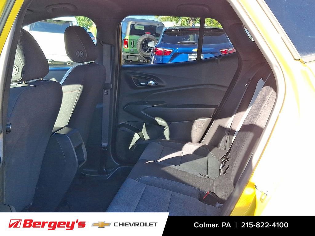 Certified 2024 Chevrolet Trax RS w/ Driver Confidence Package image 23