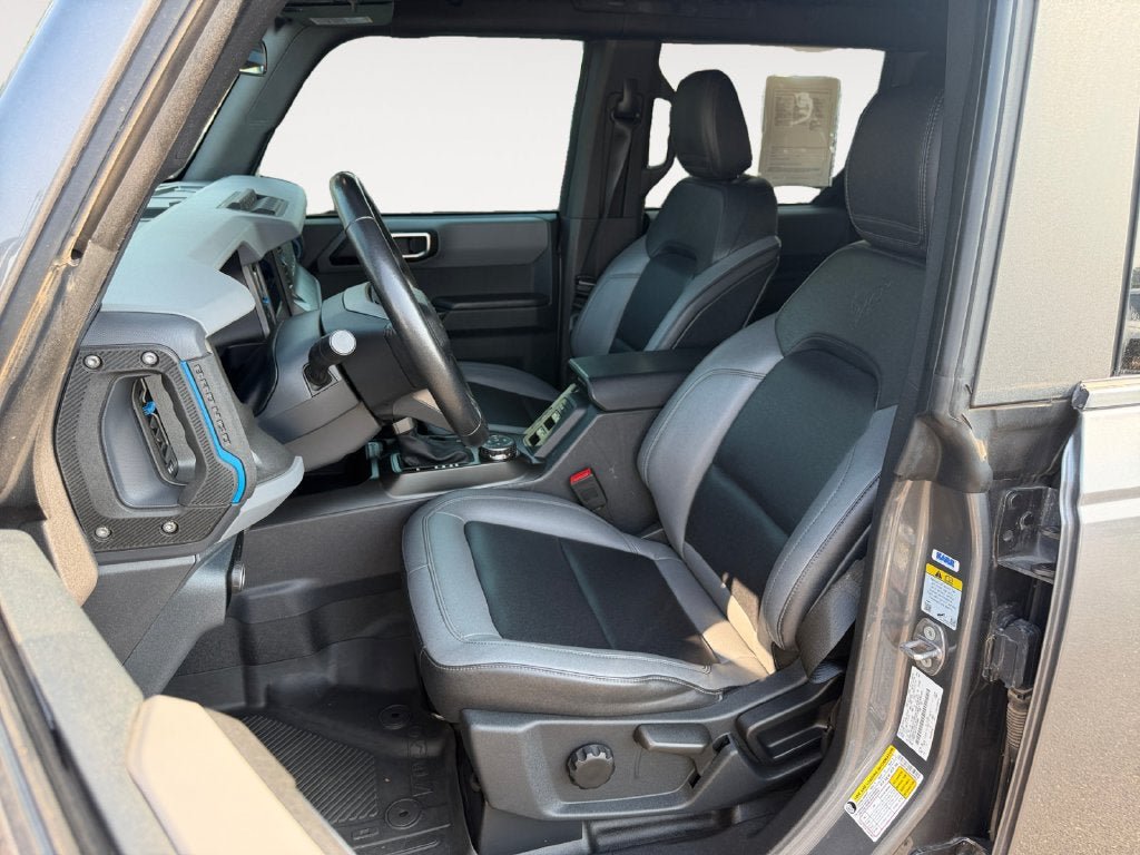 Used 2024 Ford Bronco Black Diamond w/ Sasquatch Package AWD/4WD image 7