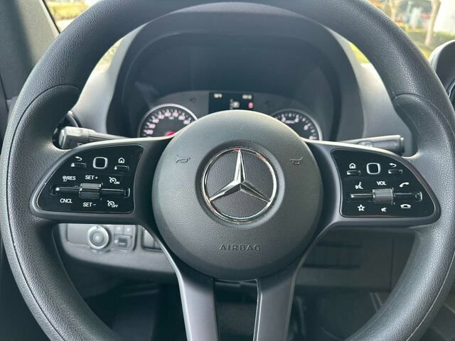 Used 2023 Mercedes-Benz Sprinter 2500 image 26
