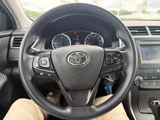 Used 2017 Toyota Camry LE FWD image 28