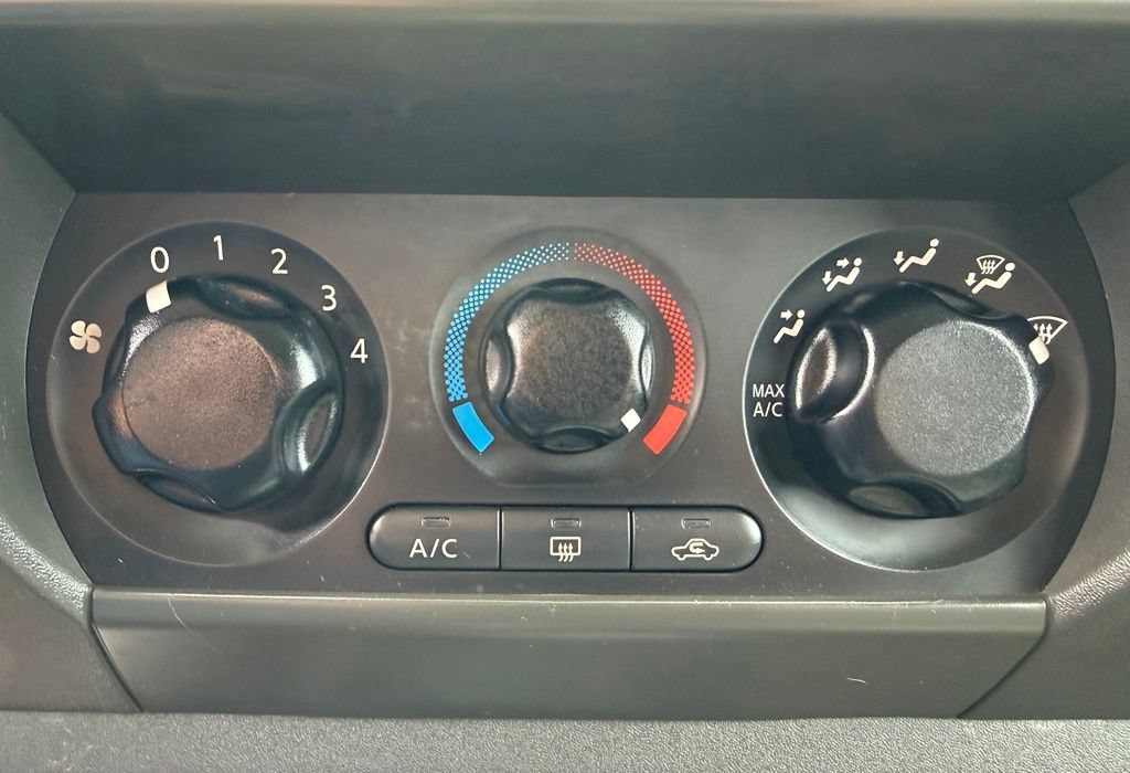 Used 2011 Nissan Xterra X AWD/4WD image 29
