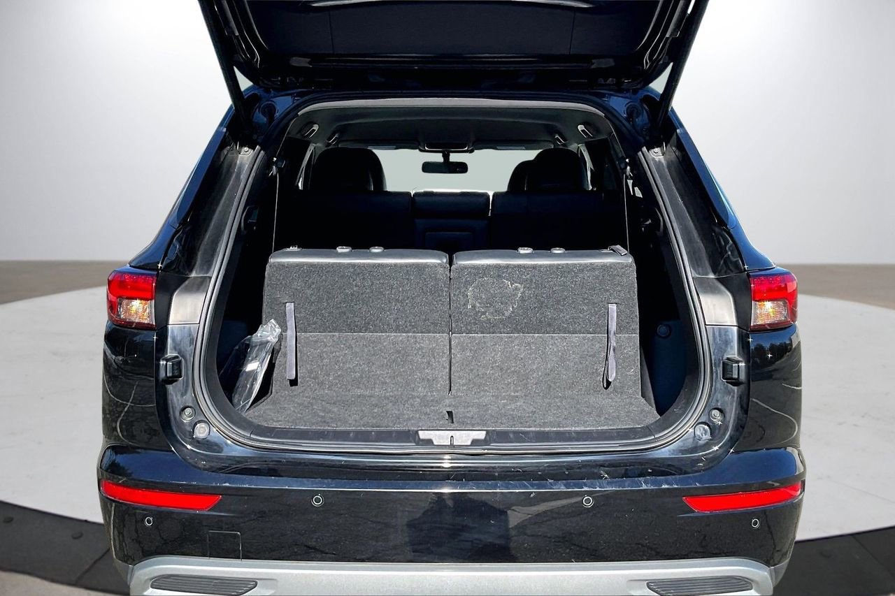 Used 2024 Mitsubishi Outlander SE image 26