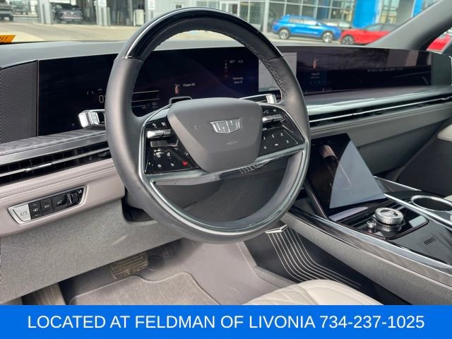 Used 2025 Cadillac Escalade IQ Luxury 1 w/ Smart Trailering package image 7