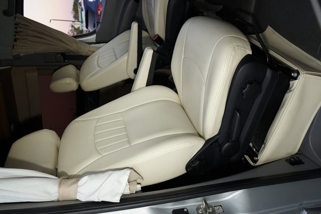 Used 2015 Mercedes-Benz Sprinter 3500 image 12