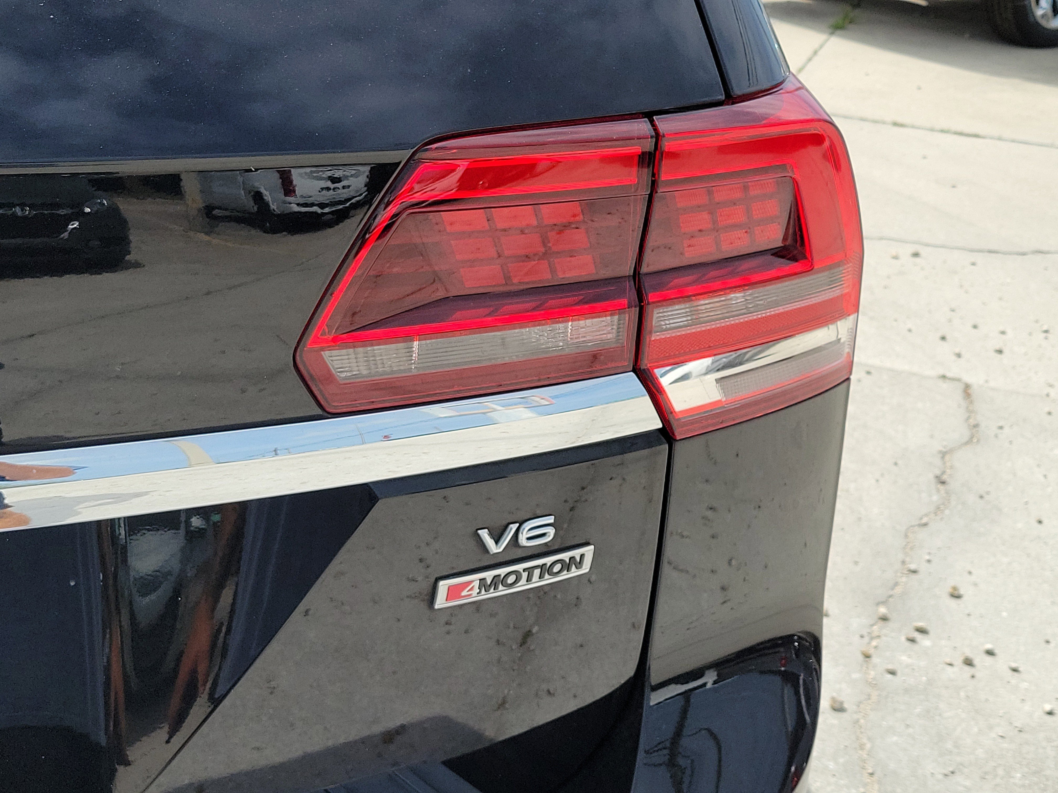 Used 2019 Volkswagen Atlas SEL Premium AWD/4WD image 11