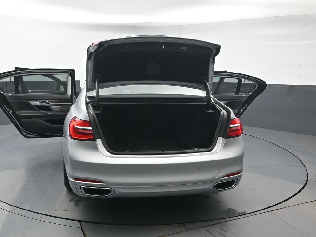 Used 2016 BMW 750i xDrive image 47
